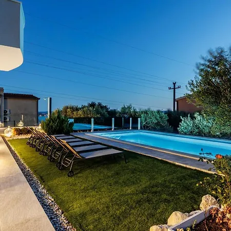 Dalmatina Hill House - Private Pool, Sea And Hill View, Rooftop Terrace, Free Parking Kastela