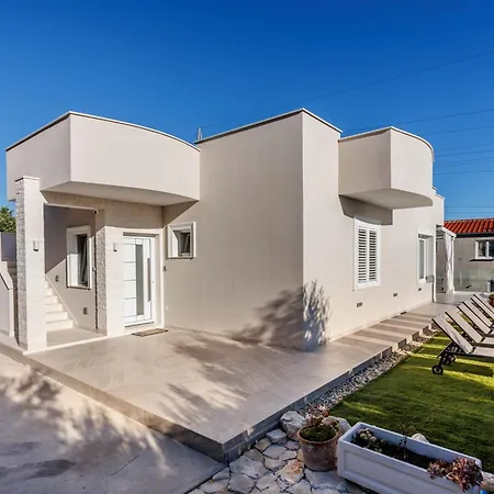 Dalmatina Hill House - Private Pool, Sea And Hill View, Rooftop Terrace, Free Parking