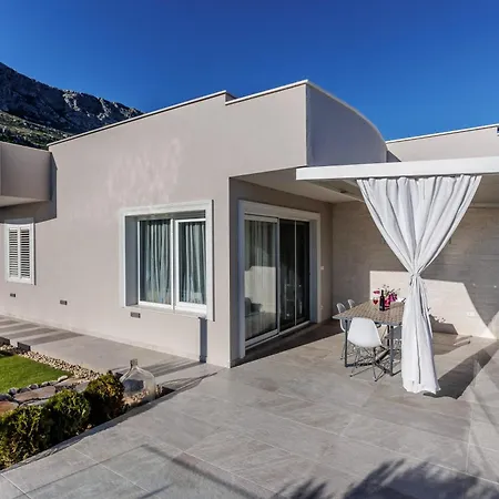 Villa Dalmatina Hill House - Private Pool, Sea And Hill View, Rooftop Terrace, Free Parking *