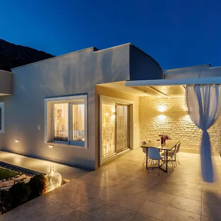 Dalmatina Hill House - Private Pool, Sea And Hill View, Rooftop Terrace, Free Parking