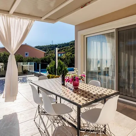 Dalmatina Hill House - Private Pool, Sea And Hill View, Rooftop Terrace, Free Parking ヴィラ Kaštela