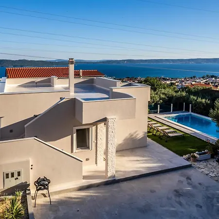 Dalmatina Hill House - Private Pool, Sea And Hill View, Rooftop Terrace, Free Parking Kaštela